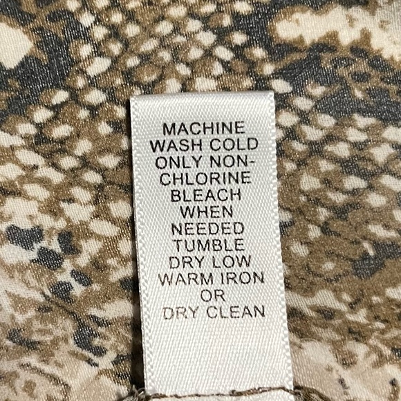 Banana Republic Women Small Blouse Snake Python
Print Brown Black Sheer - Picture 5 of 5